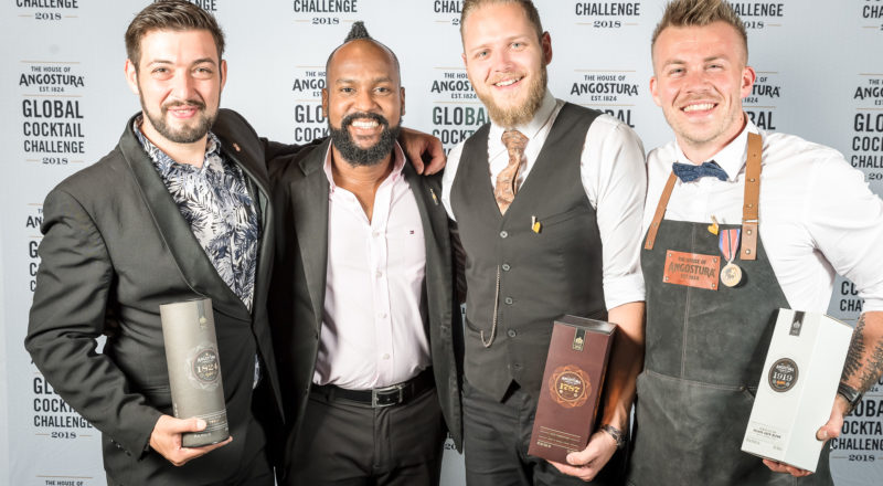 Daniyel mit den 3 bestplatzierten Bartendern